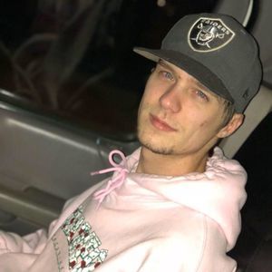 Meet your Posher, Bradley